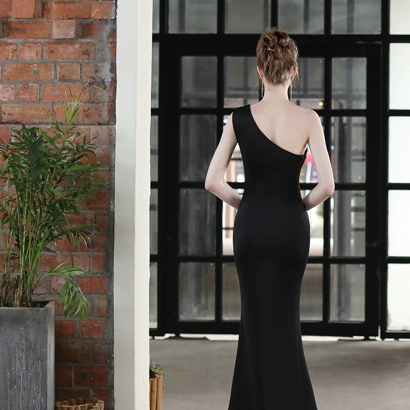 Elegant One Shoulder Soft Satin Evening Dress Women Crystal Party Maxi Dress Long Prom Dress