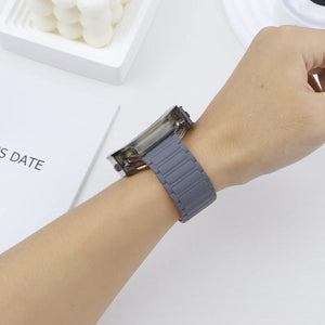 Magnetic Strap for Apple Watch Ultra2 Band 44mm 45mm 42mm 49mm 38 40mm 41mm Silicone Bracelet for IWatch Series 9 8 7 6 5 4 Se 3