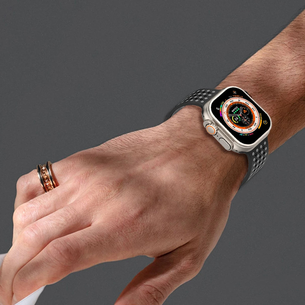 Silicone Strap for Apple Watch Band 49mm 44mm 45mm 41mm 42mm 40mm Magnetic Bracelet For Iwatch Series 9 8 7 6 SE 5 4 Ultra 2