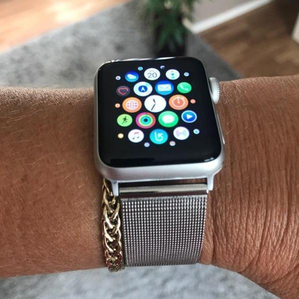 Apple Apple Watch Series 5 4 3 2 Band, Milanese mesh sport Loop Stainless Steel Watchband with Double Buckle 38mm, 40mm, 42mm, 44mm
