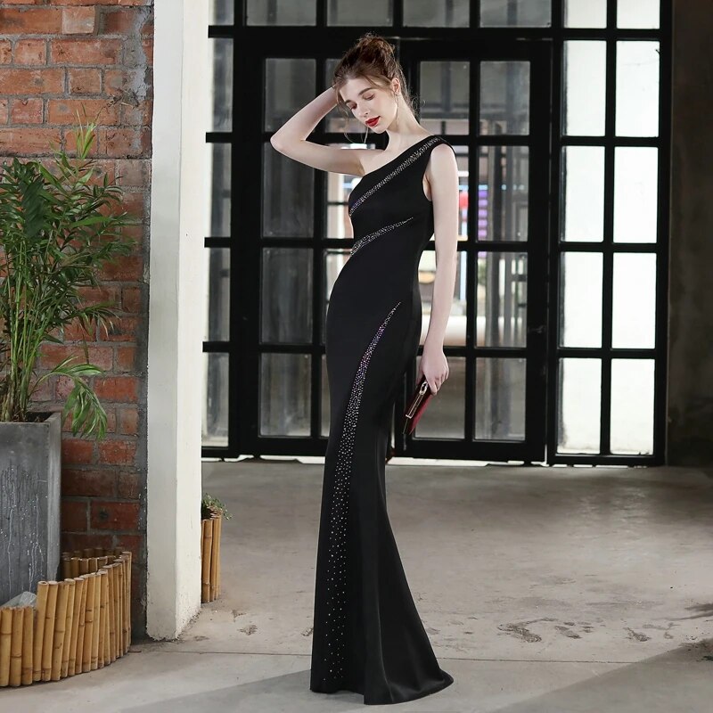 Elegant One Shoulder Soft Satin Evening Dress Women Crystal Party Maxi Dress Long Prom Dress